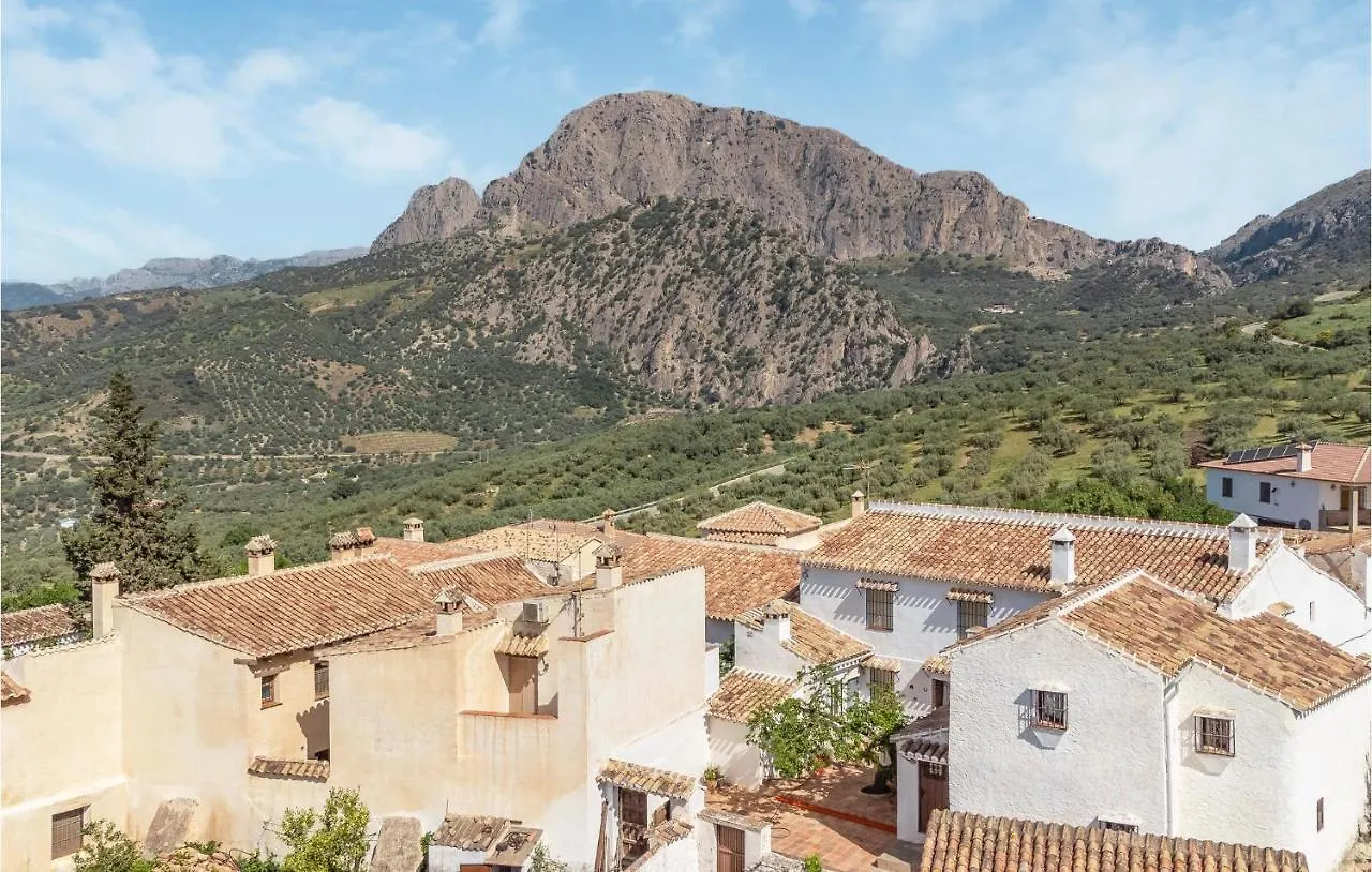 1 Bedroom Awesome Apartment In Mondron Spain
