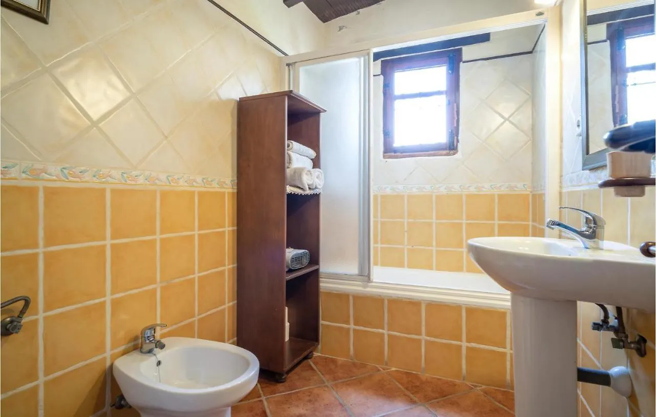 1 Bedroom Awesome Apartment In Mondron 0*,